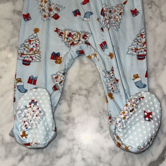NWT Angel Dear Holiday Festive Print Kids Footie - Picture 7 of 8